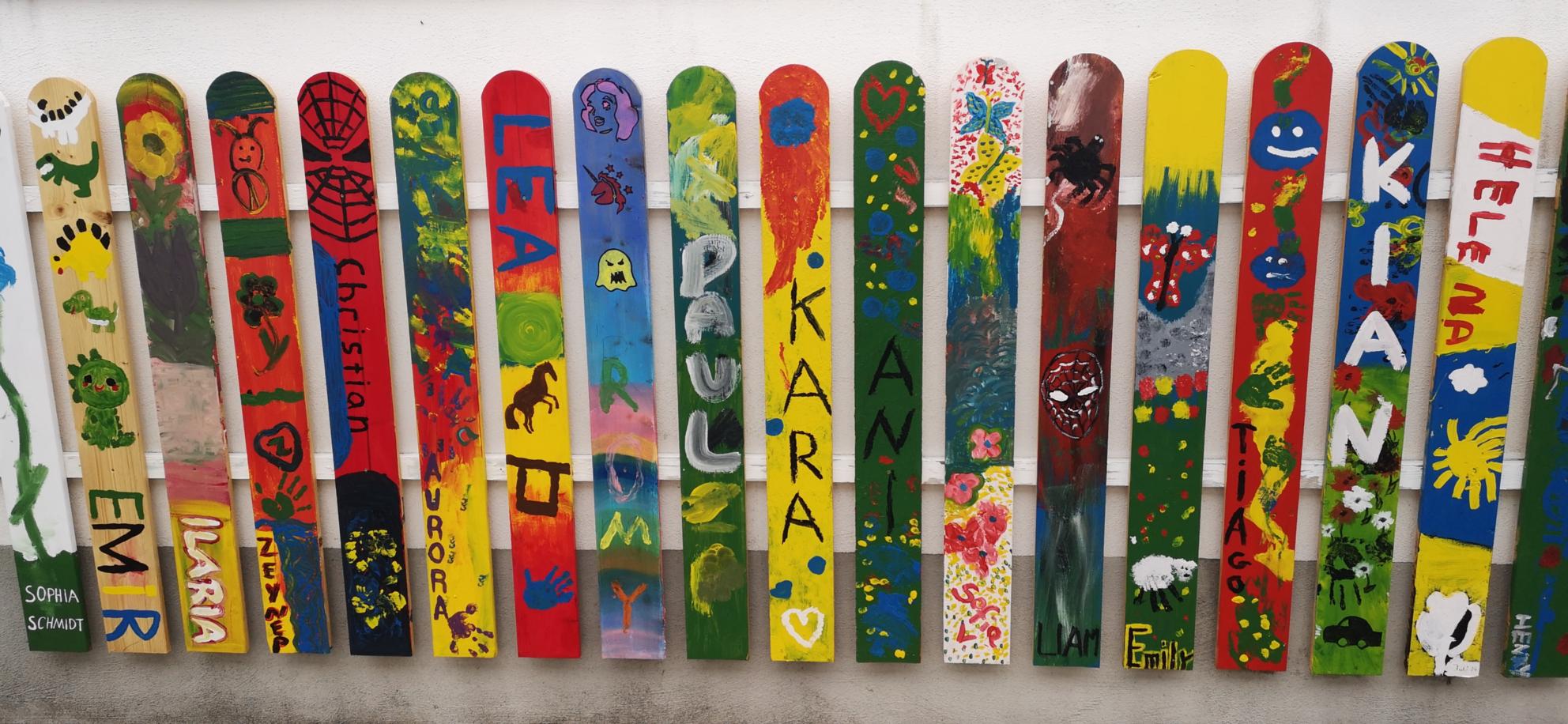 Kindergarten: Zaun der Schulkinder