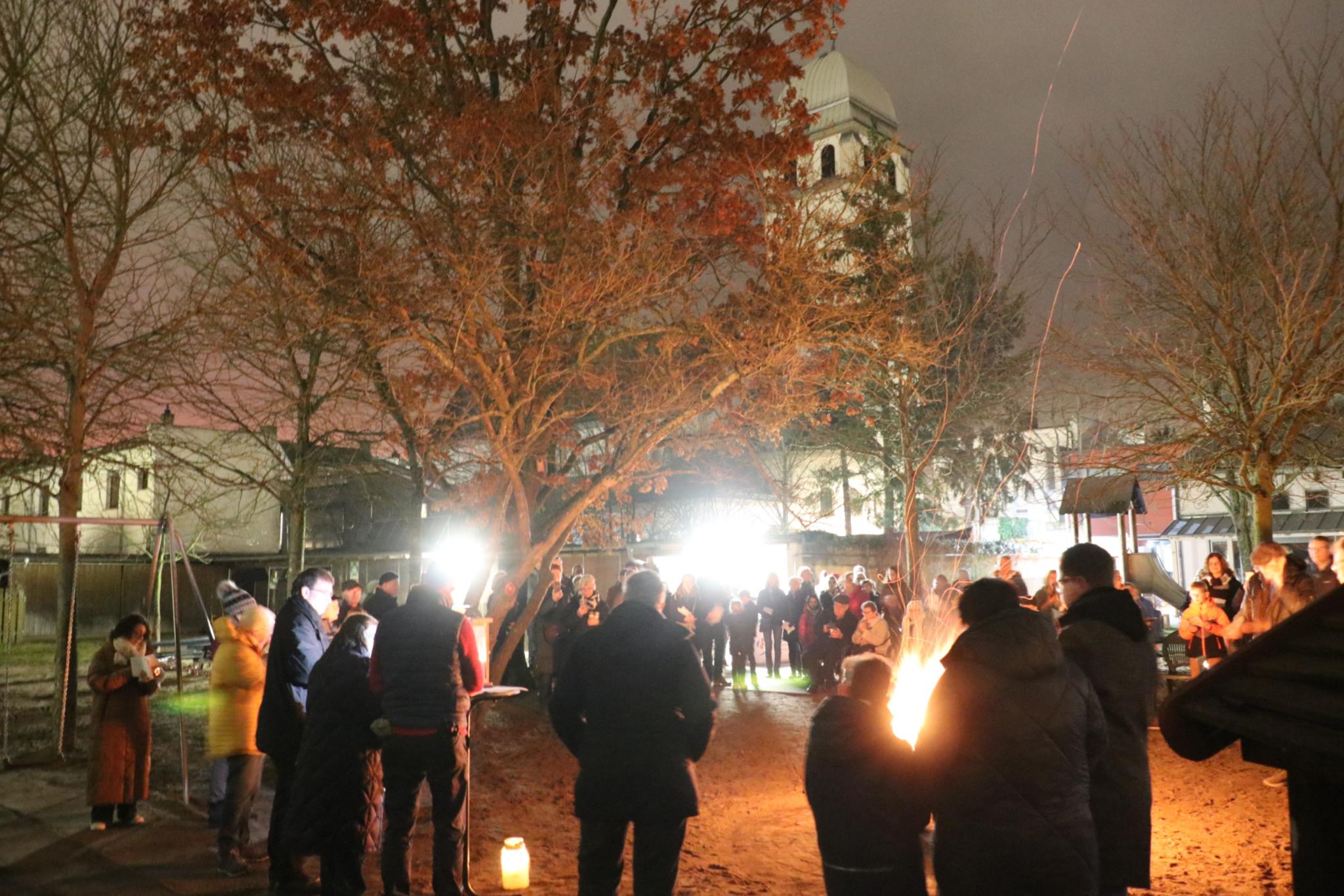 Das Friedenslicht aus Bethlehem in St Josef