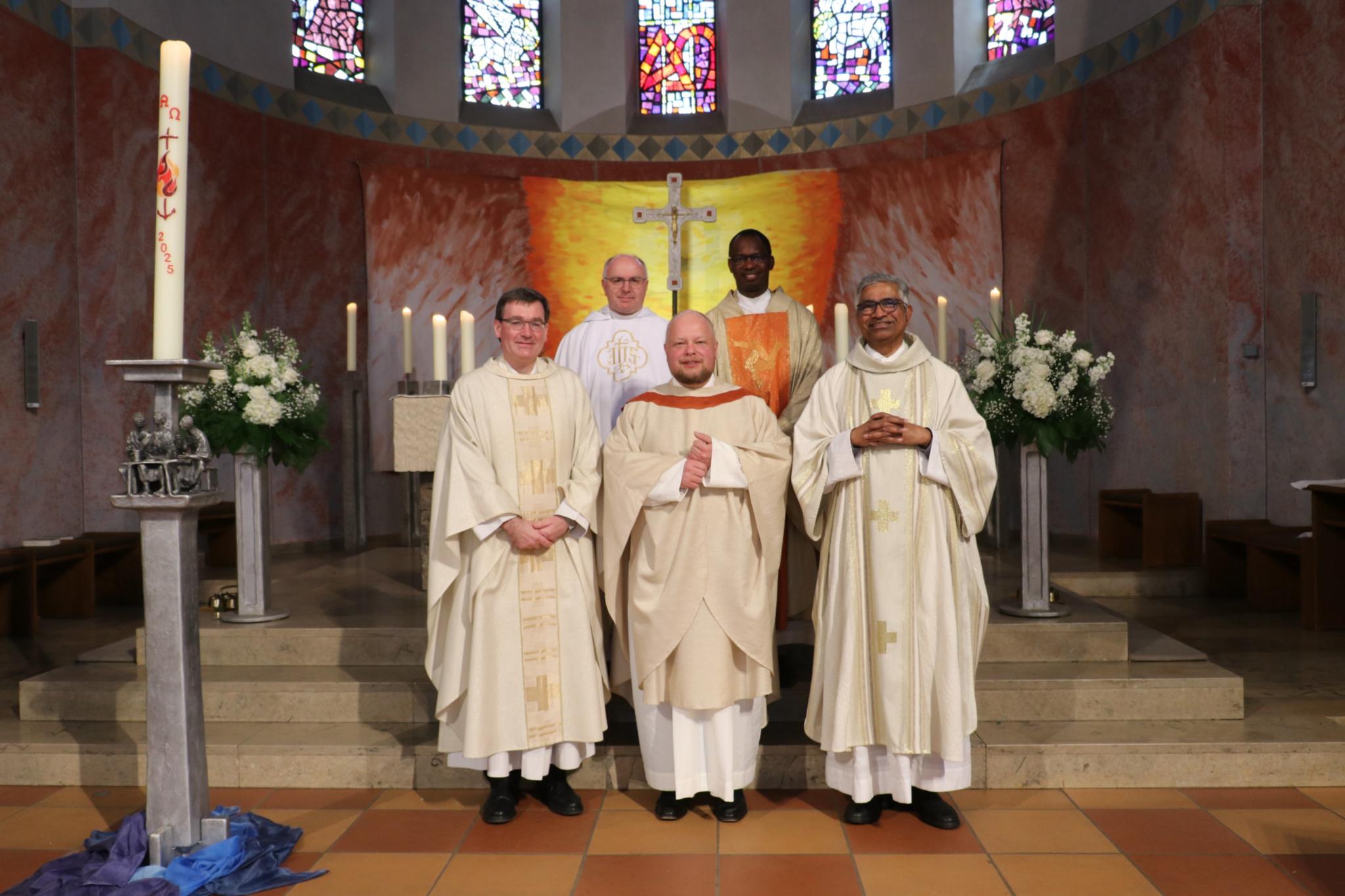 Pfarrer Martin Berker, Pfarrer Martin Eltermann, Generalvikar Dr. Sebastian Lang , Kaplan Nonso Anthony Nwadiogbu und Pfarrer Francis Parakkal CMI