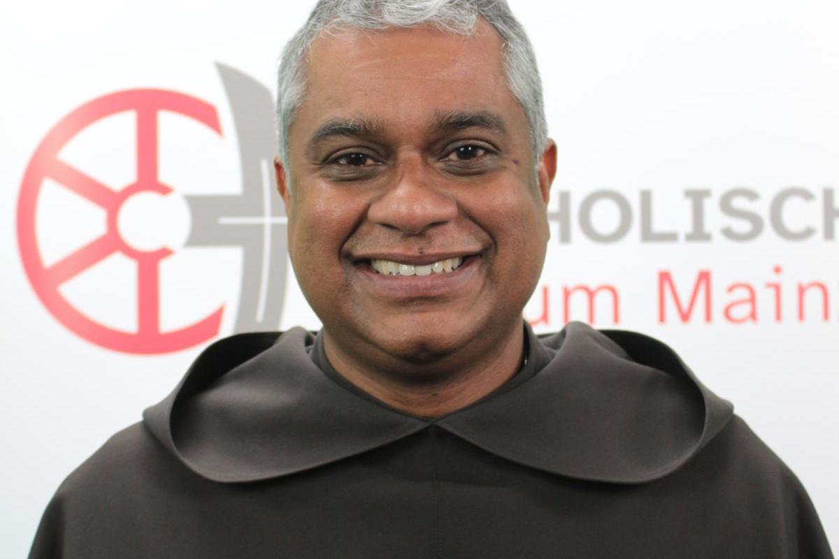 Pater Joshy George Pottackal O. Carm.