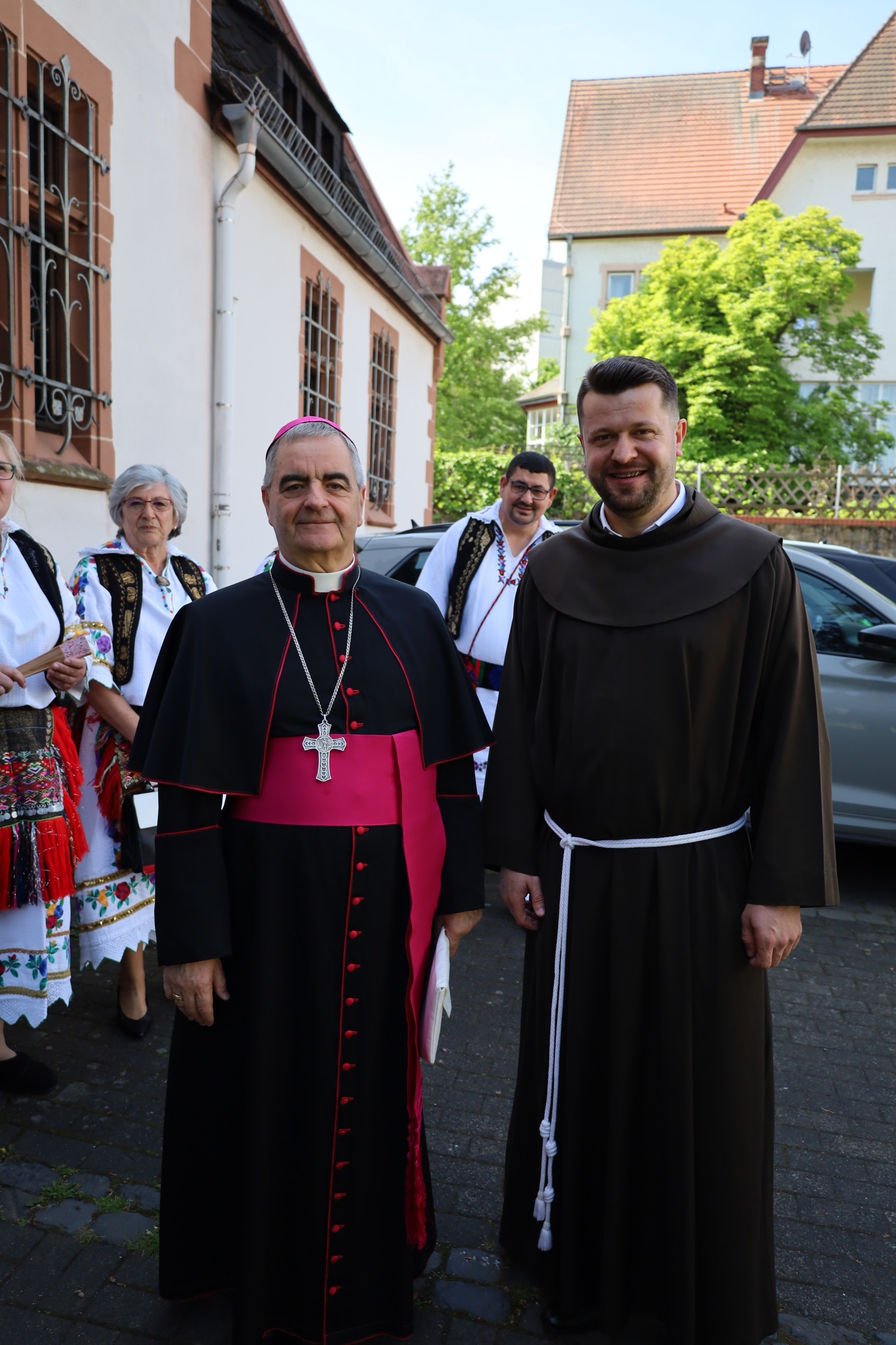 Nuntius Eterovic mit P. Jakovic