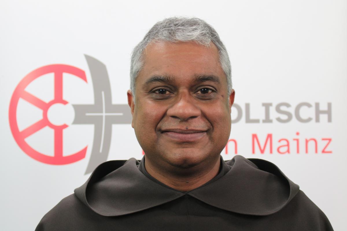 Pater Joshy George Pottackal O. Carm. (ernannter Weihbischof)