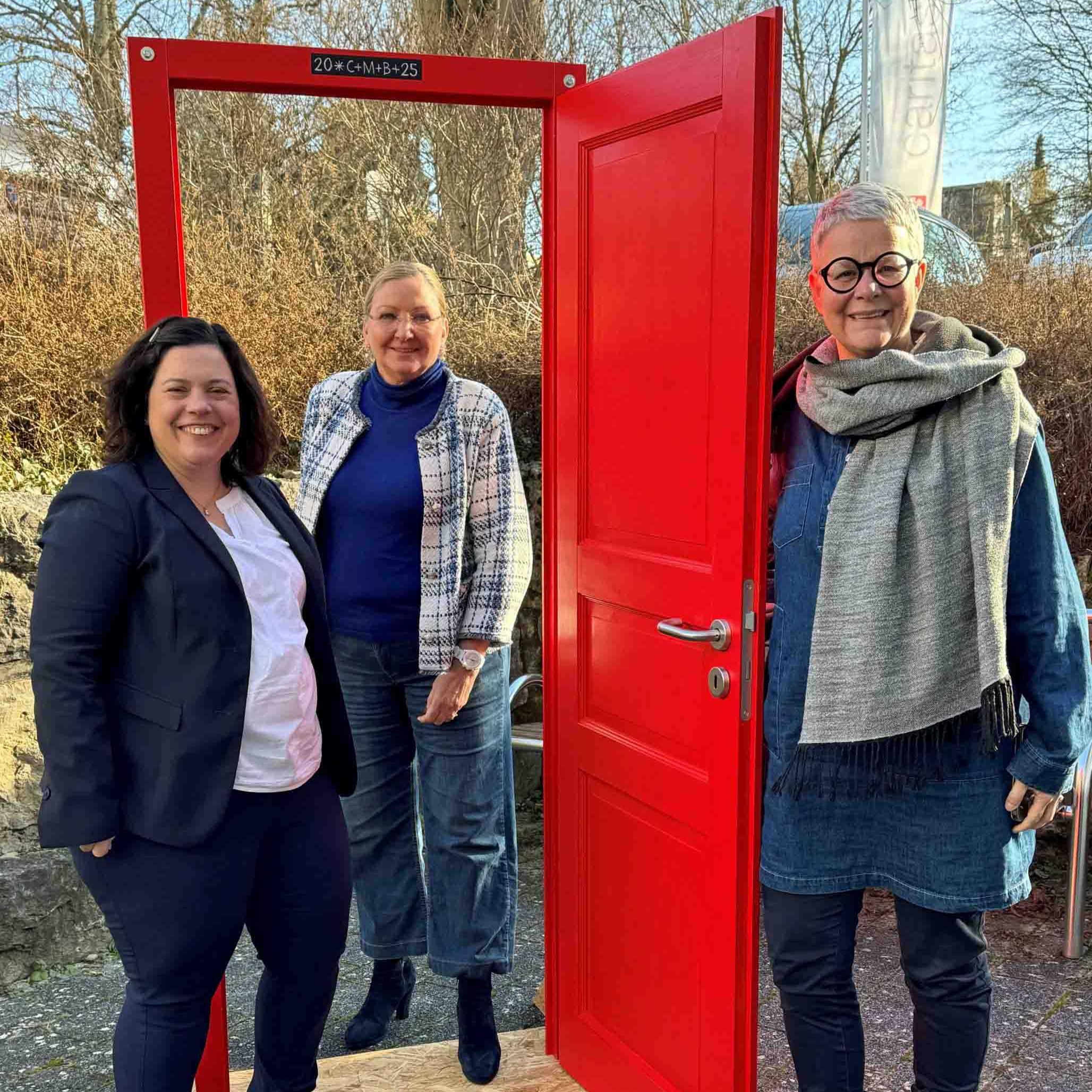 Foto: v.r. Die Vorständinnen des Caritasverbands für die Diözese Mainz e.V. Nicola Adick und Regina Freisberg und Stephanie Rieth, Bevollmächtigte des Generalvikars im Bistum Mainz