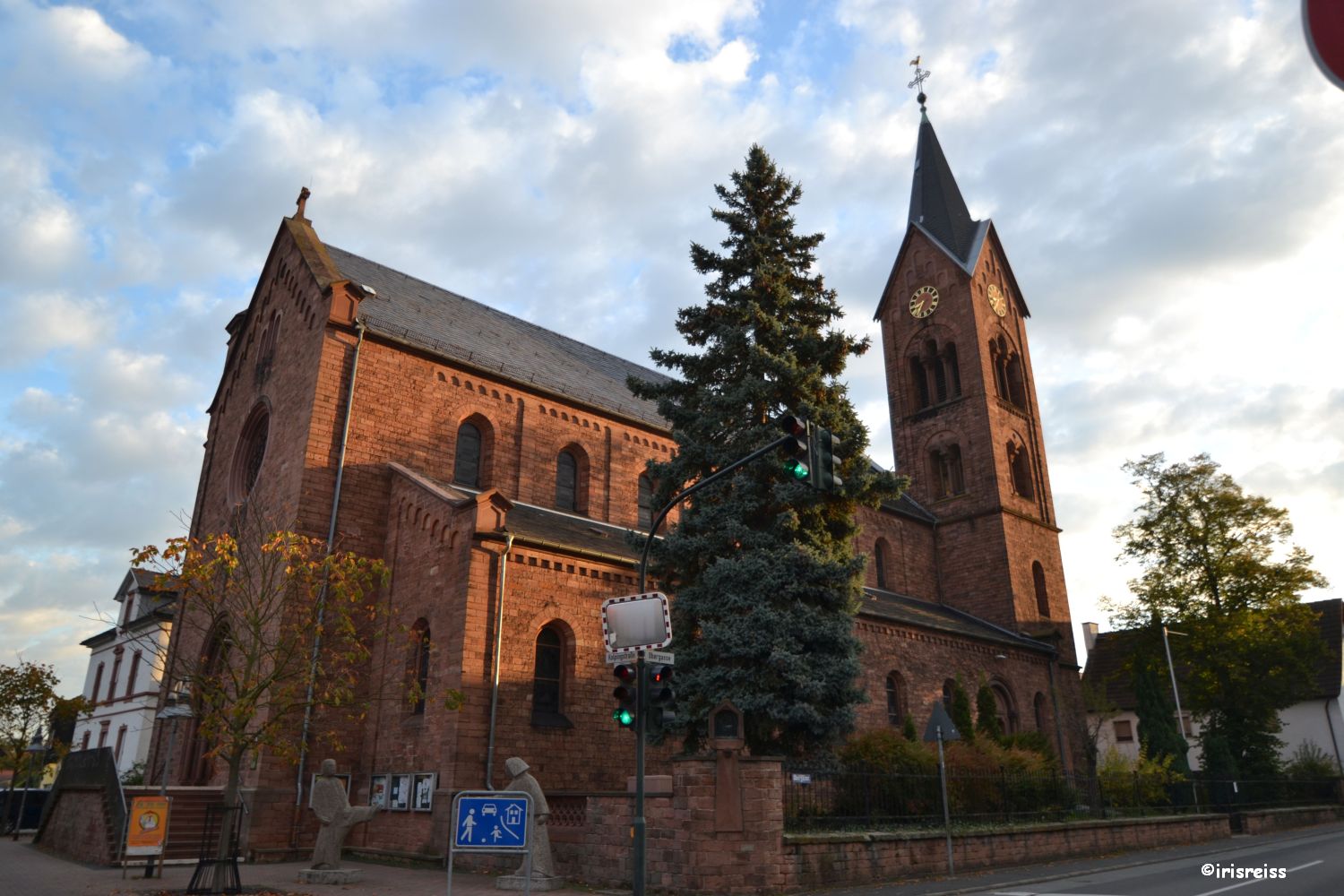 St. Petrus und Paulus Klein-Auheim