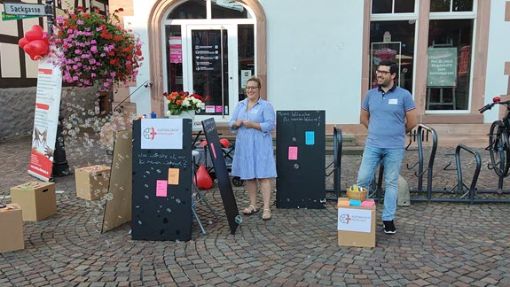 Kirche auf dem Wochenmarkt