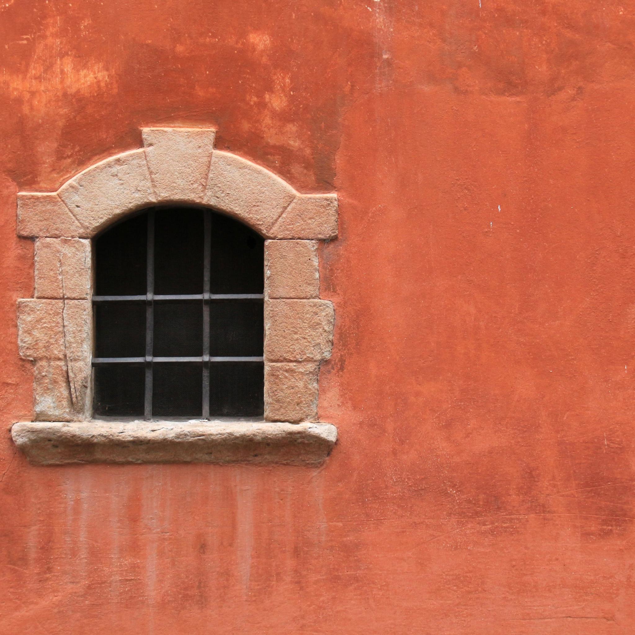 vergittertes fenster