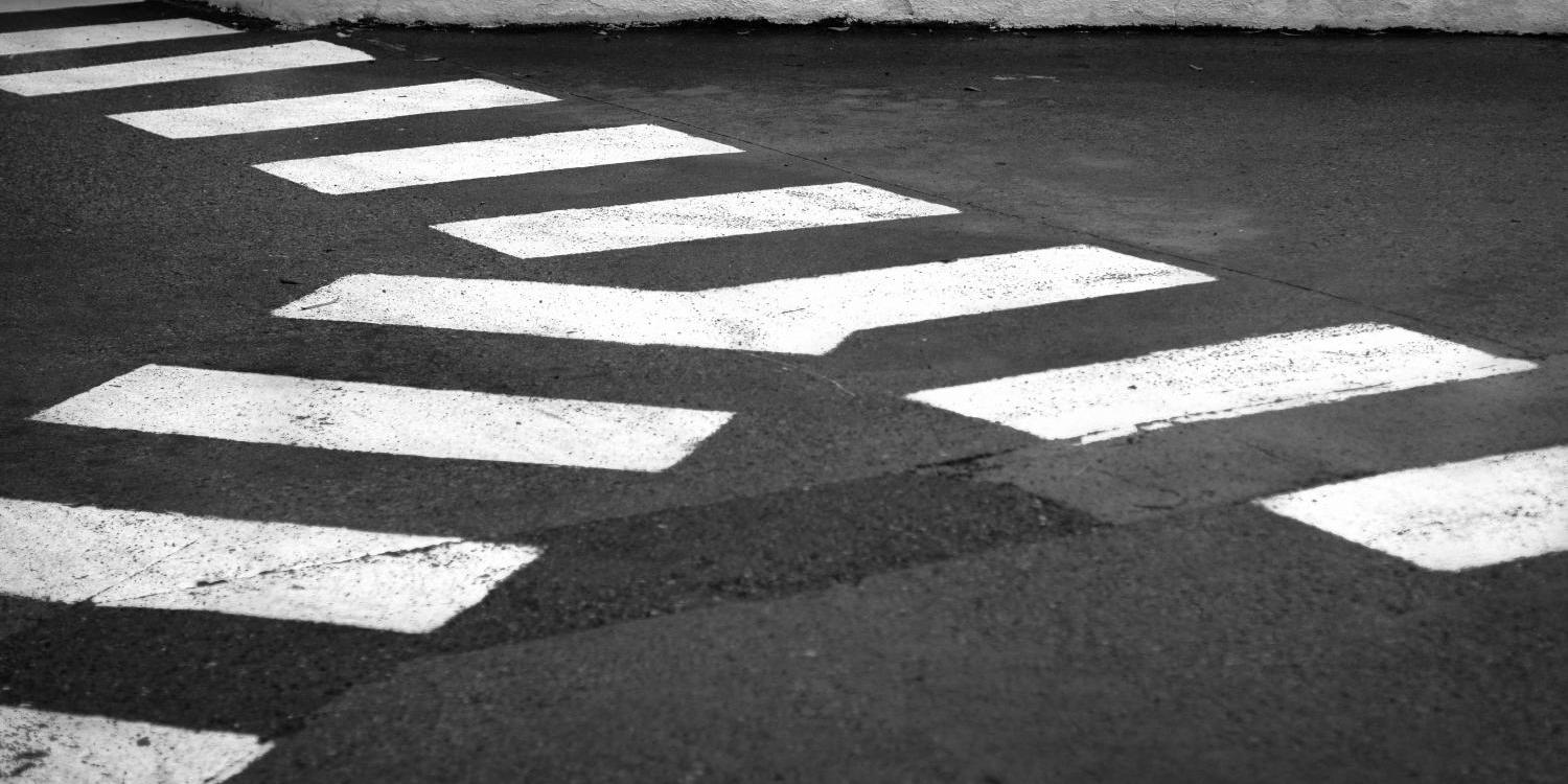 pedestrian-crossing-3381389_by_melkhagelslag_cc0-gemeinfrei_pixabay_pfarrbriefservice