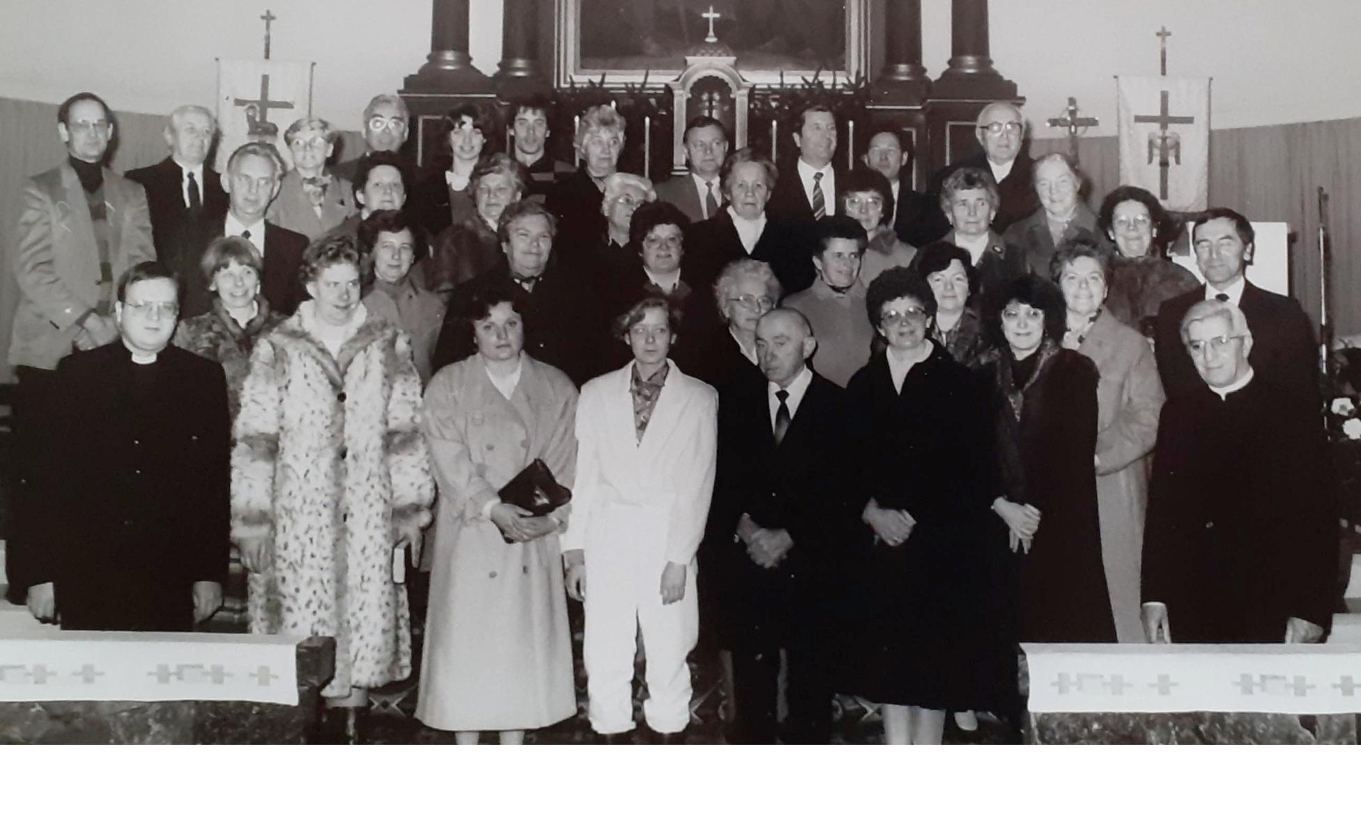 Foto zum 100jährigen Chorjubiläum 1986 in „St. Remigius“