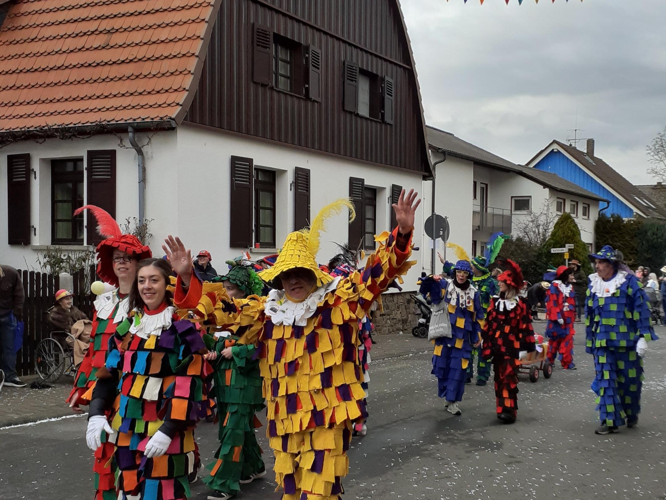Fussgruppe beimOber-Mörler Fastnachtsumzug 2023