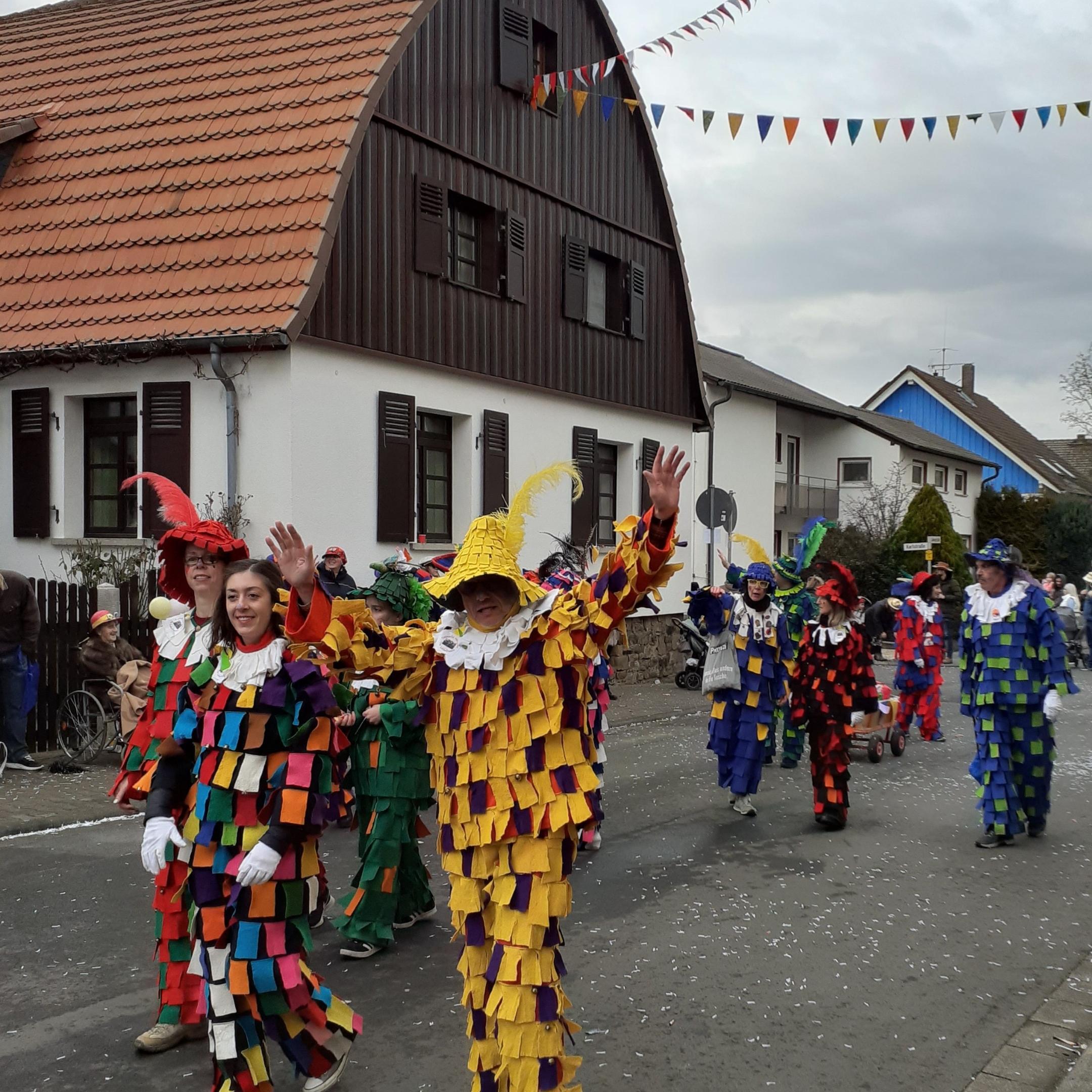 Fussgruppe beimOber-Mörler Fastnachtsumzug 2023