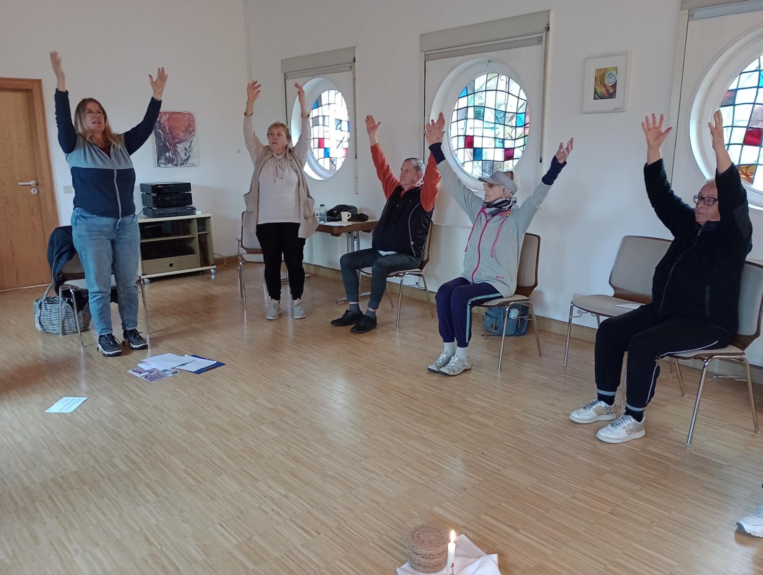 Bei der Yogaeinheit in der Pilgerrast (c) Astrid Stäblein