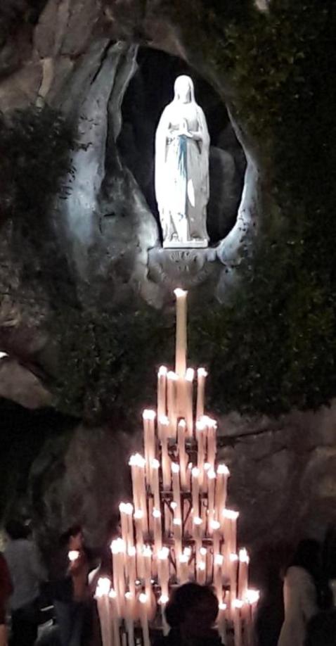 Lourdes, Grotte von Massabielle (c) Bodo Stumpf