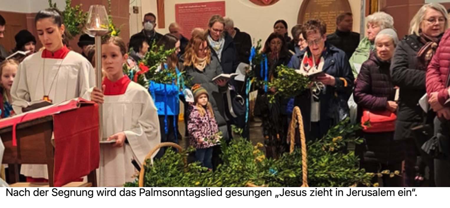 Der Pfarrer stimmte an, und viele sangen mit (c) Margit Kollinger