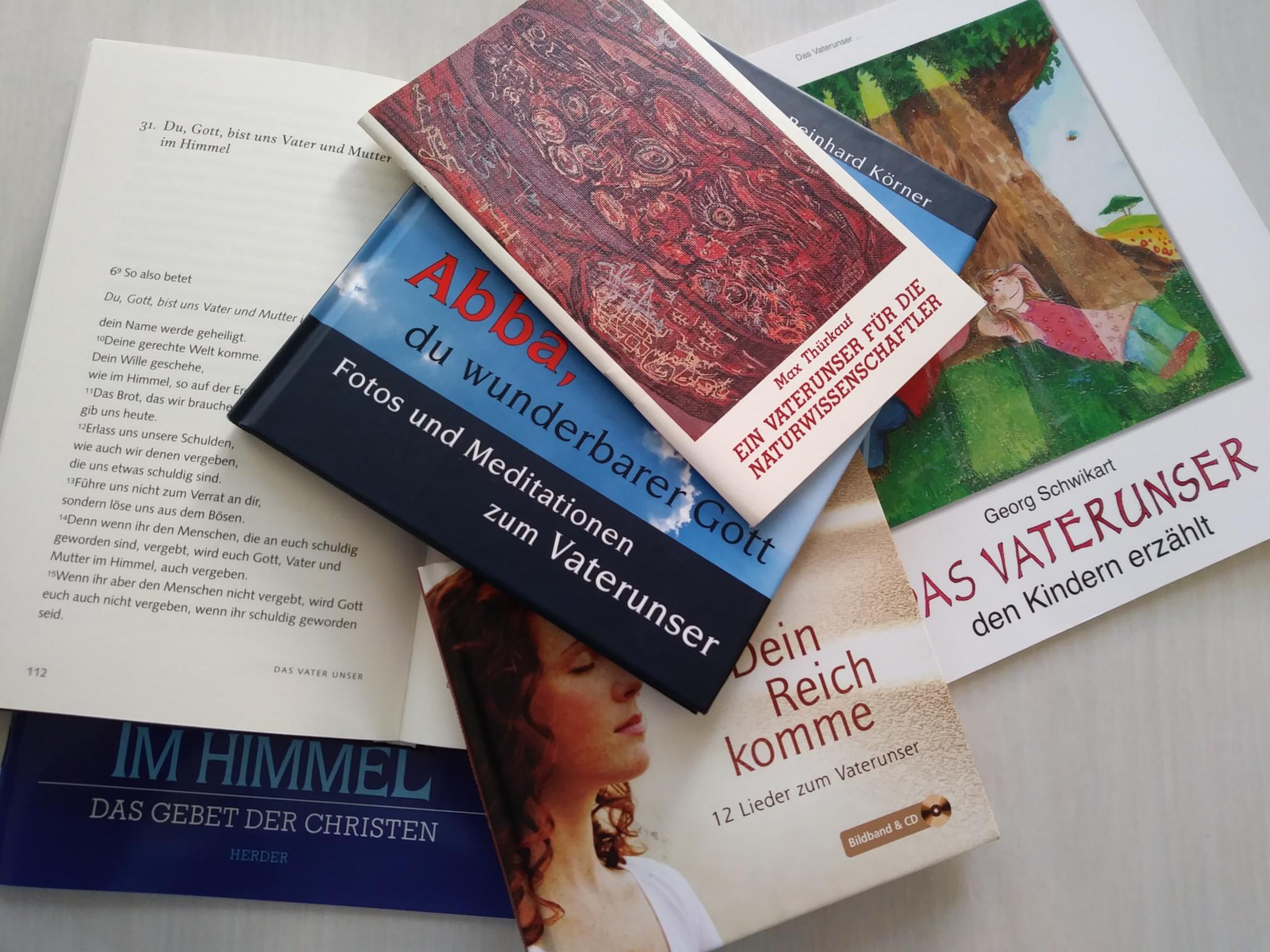 Verschiedene Materialien zum Vater unser