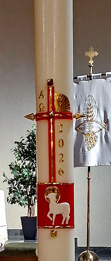 Osterkerze in St. Walburga Groß-Gerau. (c) Markus Schenk