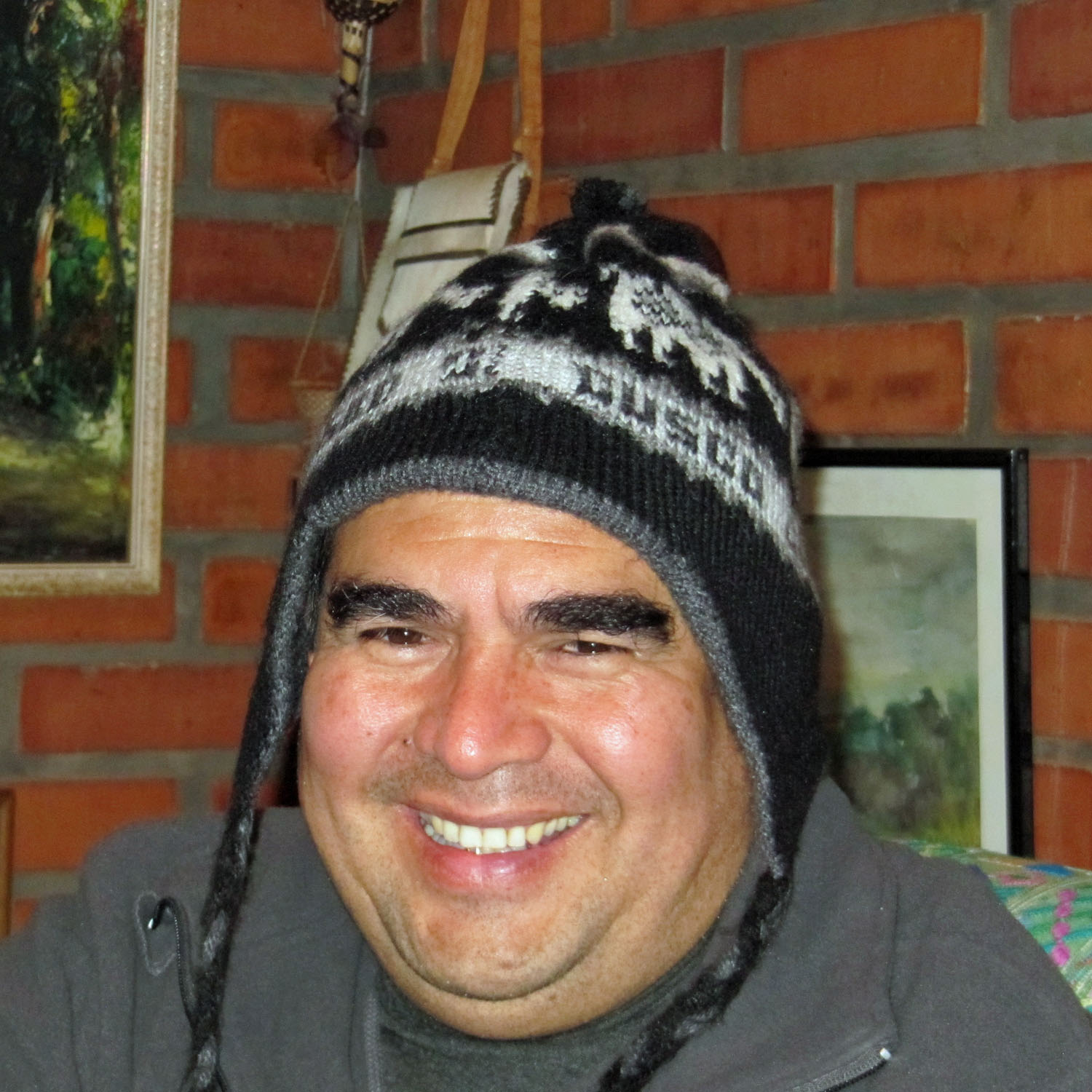 Bischof Juan Carlos mit einer typischen peruanischen Kopfbedeckung (c) Markus Schenk