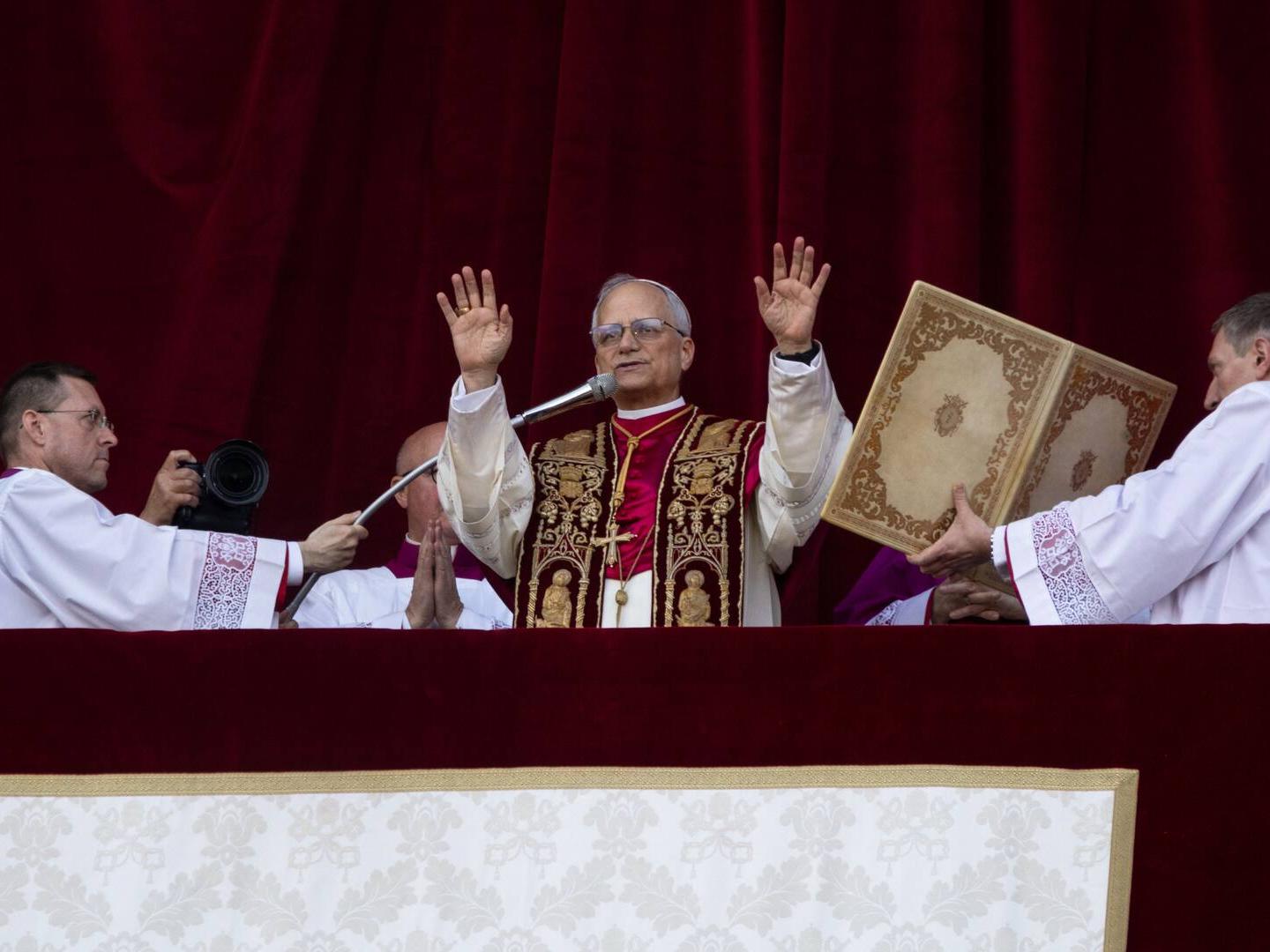 Papst Leo XIV.: Erster Segen.