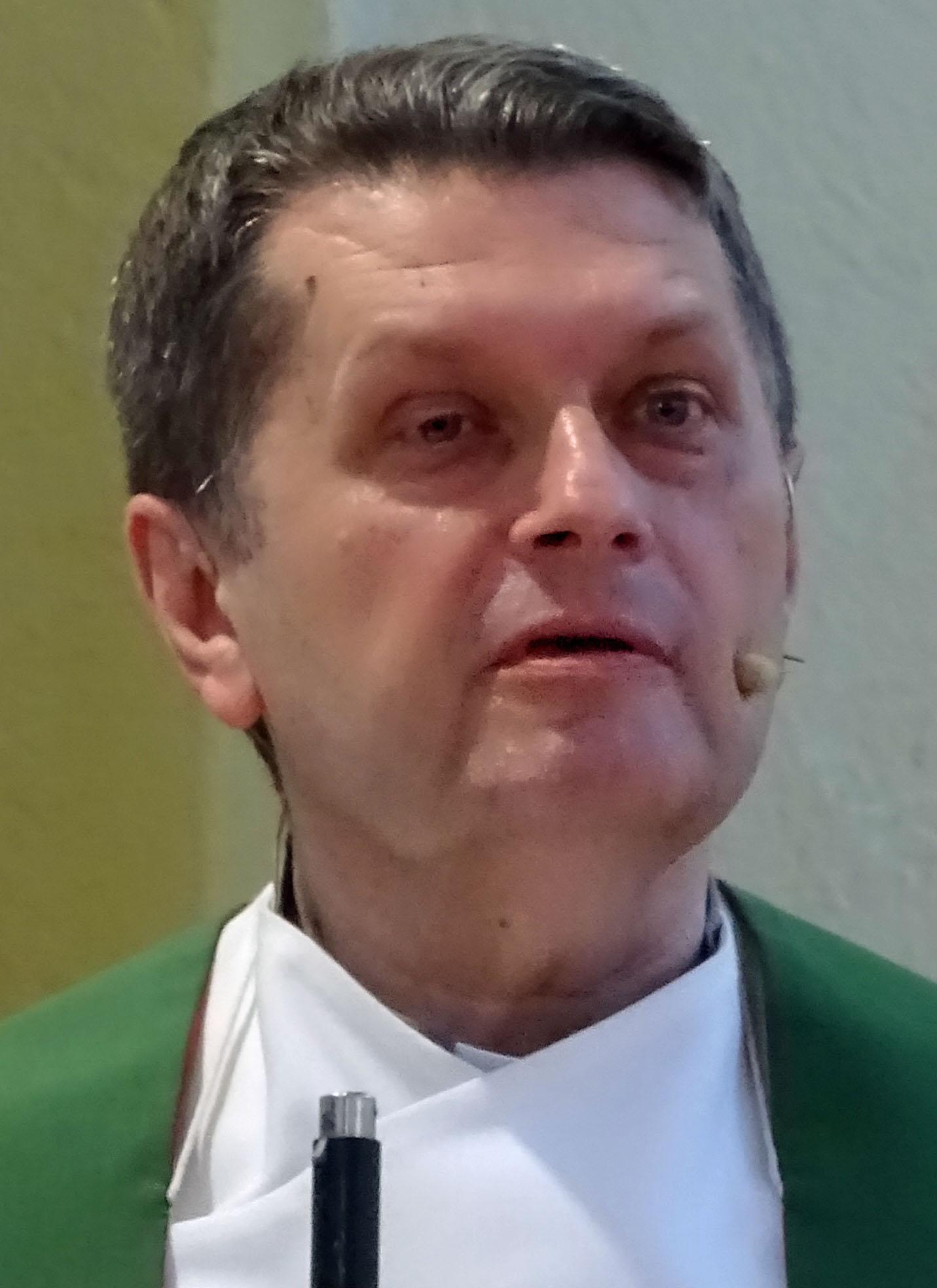 Groß-Gerau, 01. August 2021: Pfarrer Joachim Respondek während seiner Predigt. (c) Markus Schenk