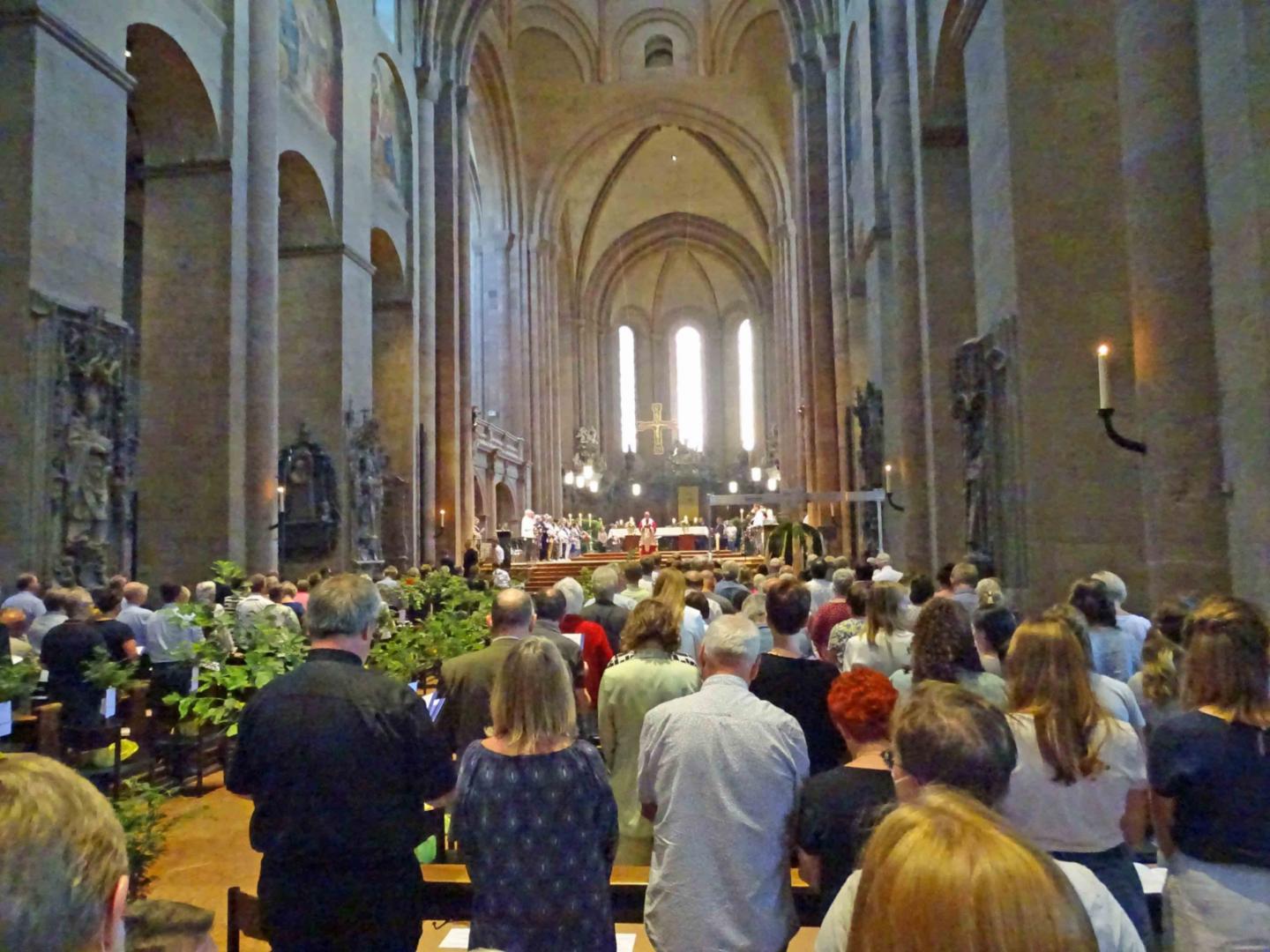 Mainz, 12. Juni: Mit dem Abendlob im Dom endete das Richtfest. (c) Markus Schenk
