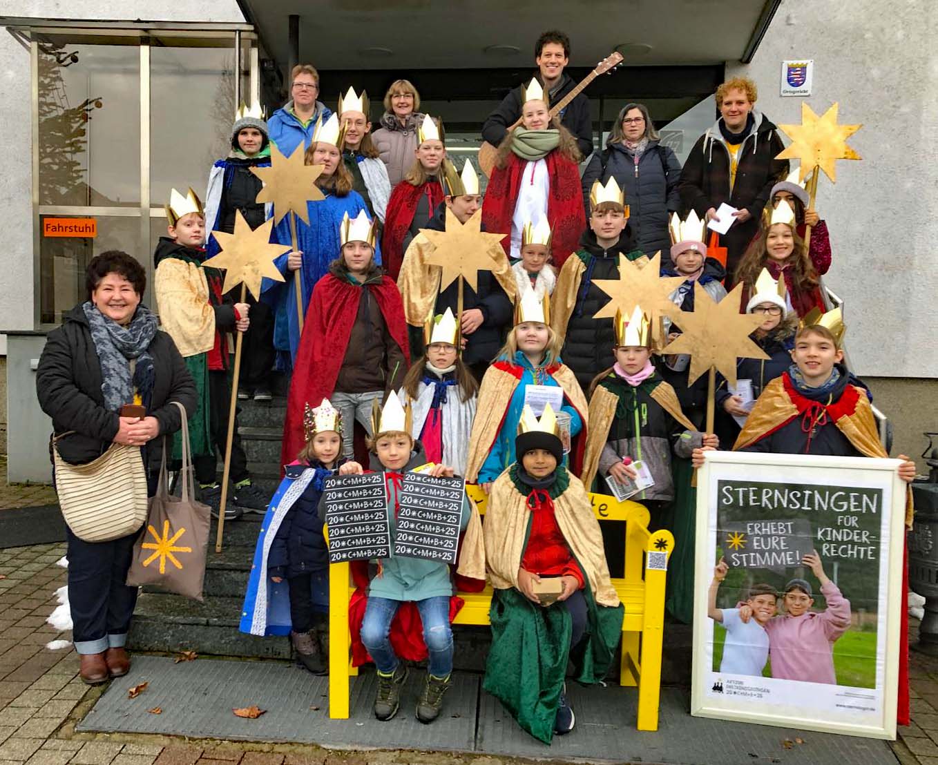 Die Sternsinger aus der Pfarrgruppe St. Walburga Groß-Gerau / St. Nikolaus von der Flüe Büttelborn. (c) Sternsinger