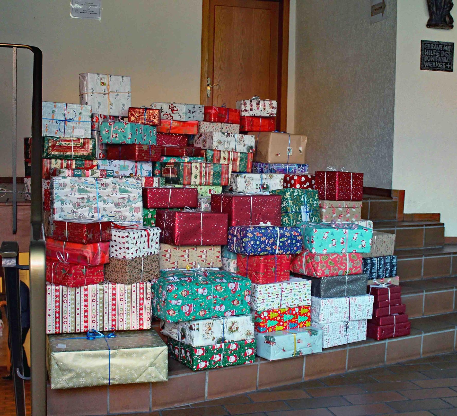 108 Weihnachtspäckchen kamen in diesem Jahr zusammen. (c) Rudi Münzer