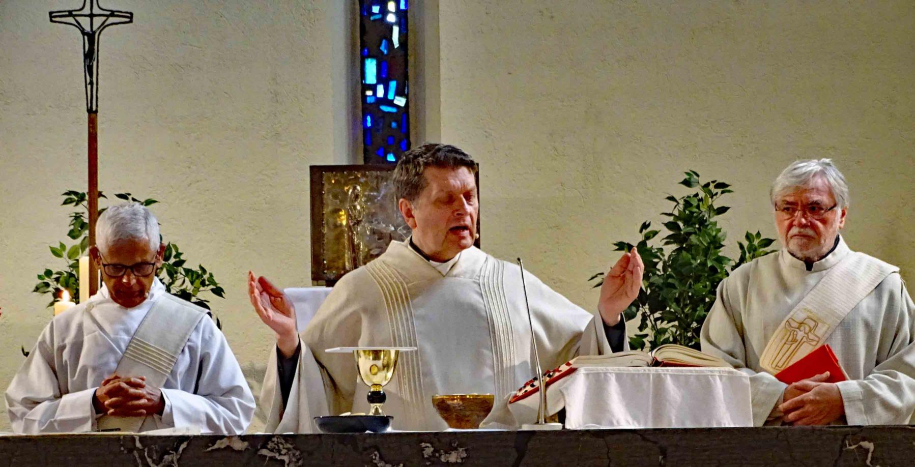 Pfarrer Joachim Respondek zelebrierte den Gottesdienst. (c) Markus Schenk