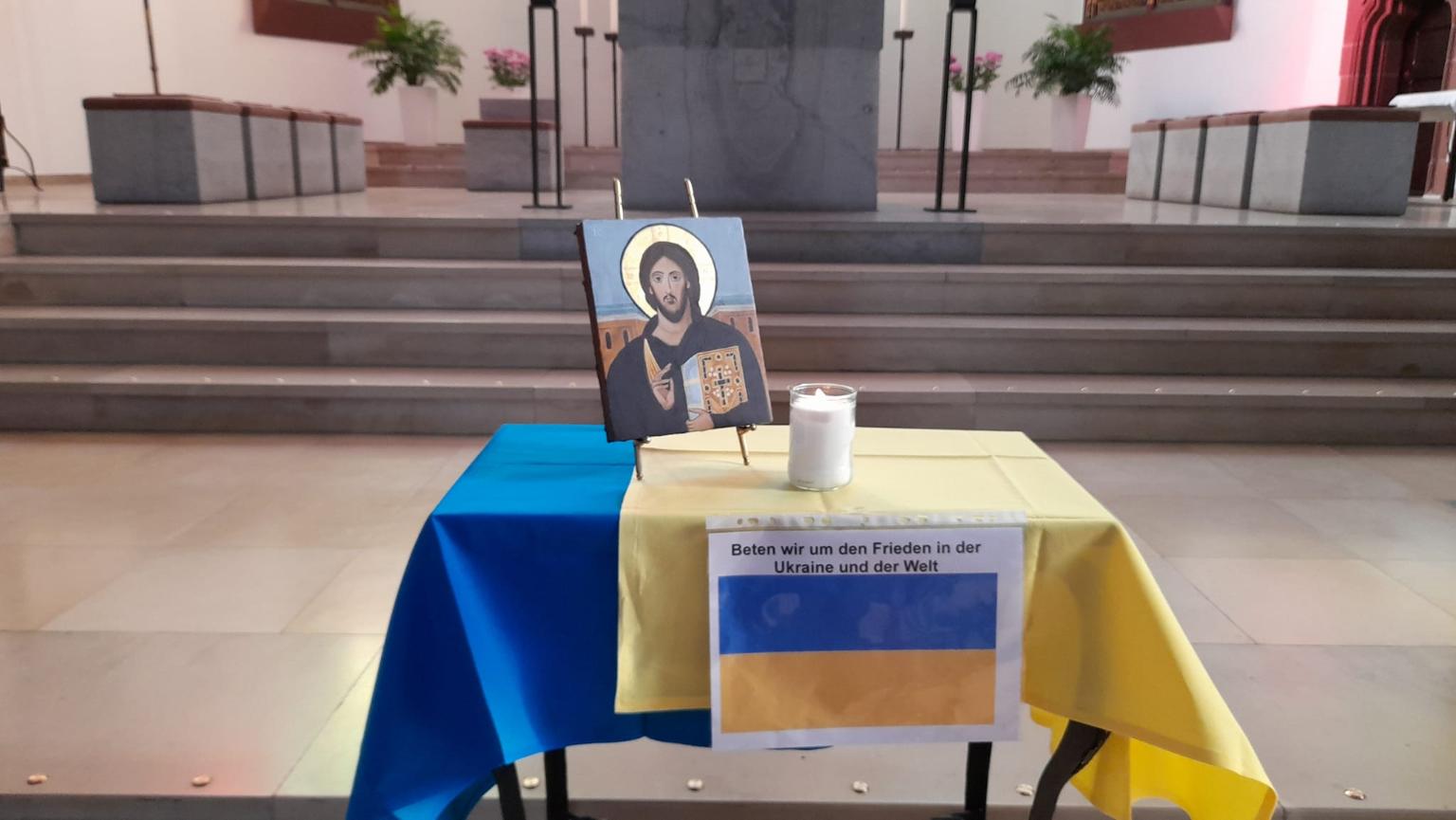 Beten für die Ukraine (c) Christian Schneider Ofs
