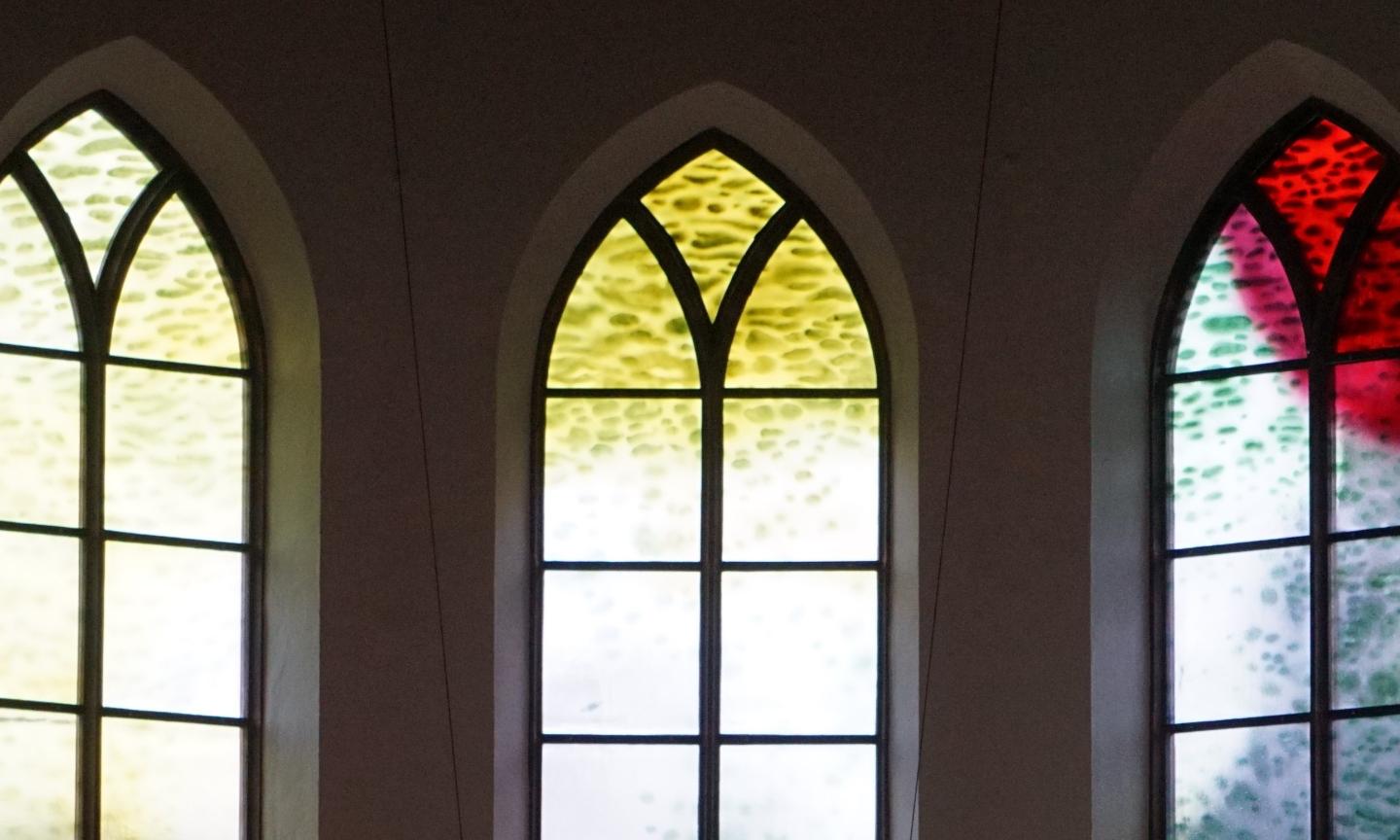 Einweihung der Kirchenfenster am 3. Advent Einweihung der Kirchenfenster am 3. Advent