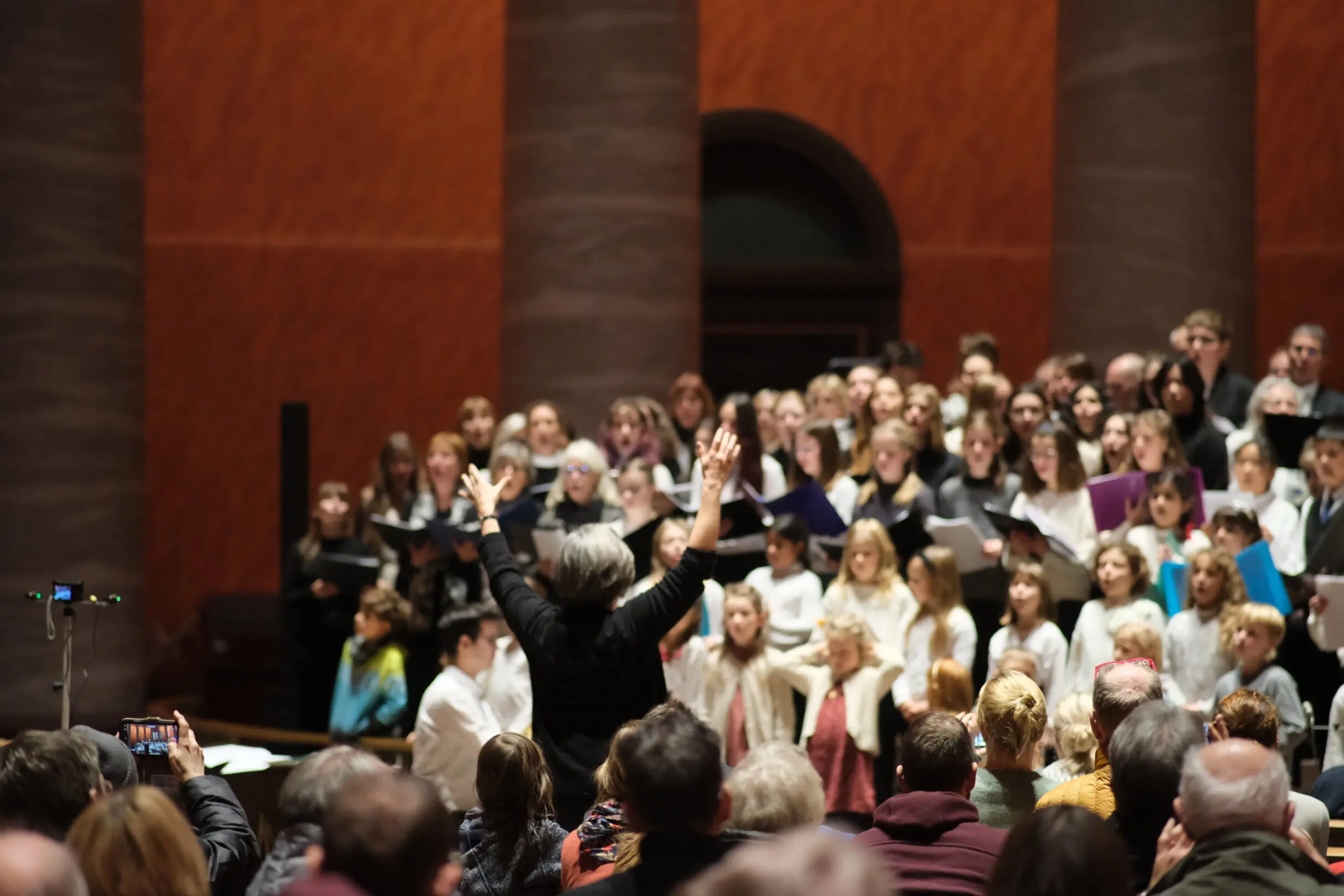Akademie für Tonkunst Schlusslied-mit-allen-Choeren (c) Jorin Sandau