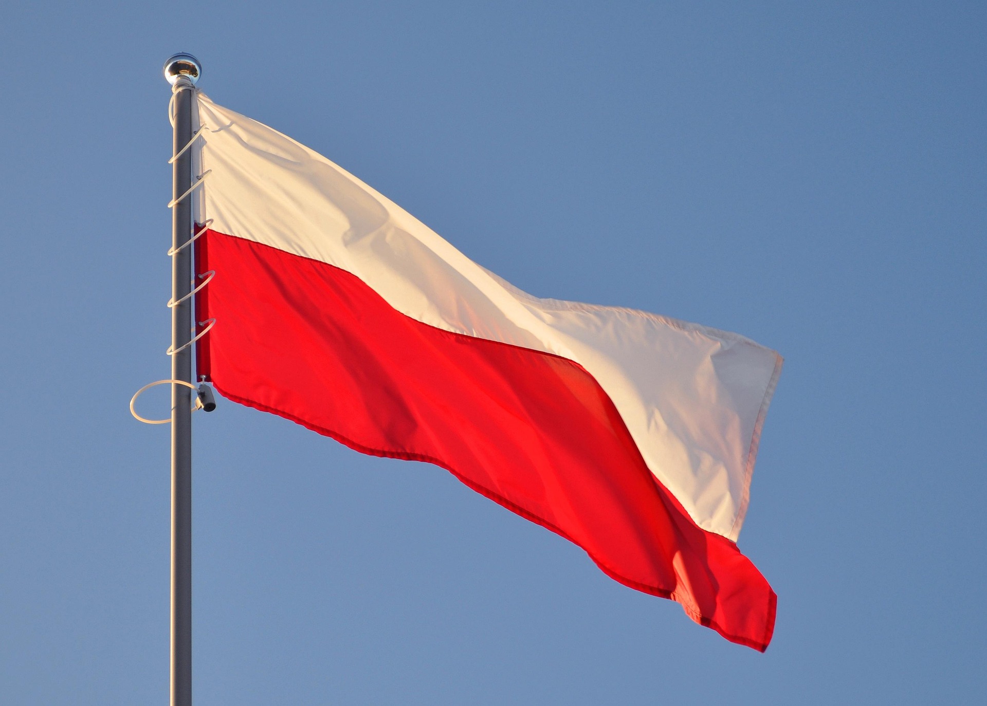polnische Flagge (c) pixabay.com