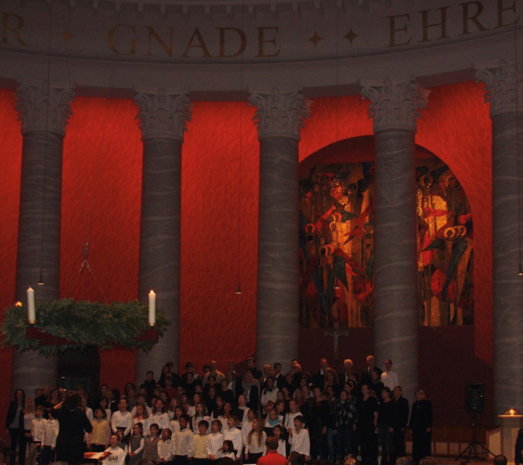 Kirche & Chor Advent (c) St.Ludwig Darmstadt