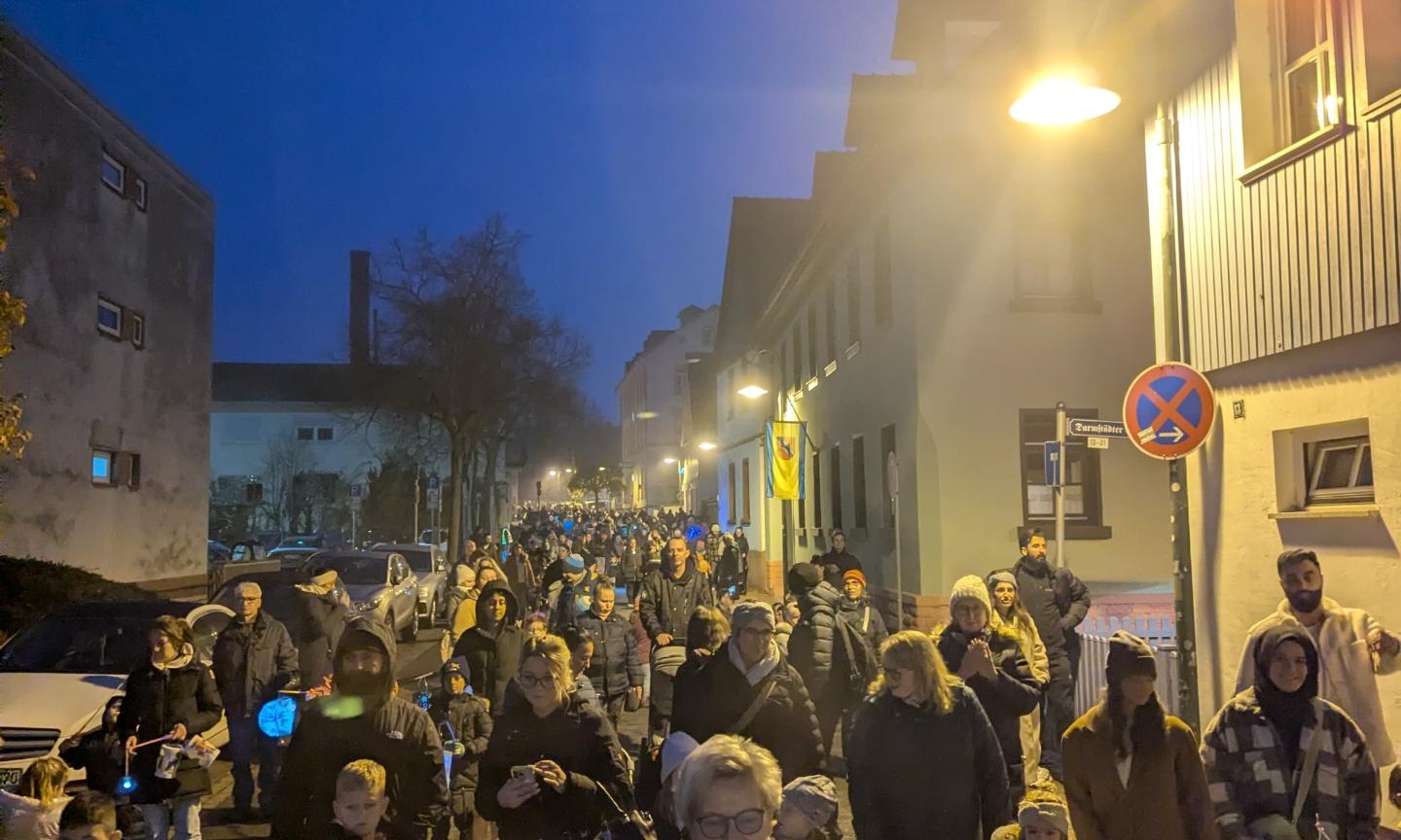 2025_11_10_Martinsumzug_2 (c) privat