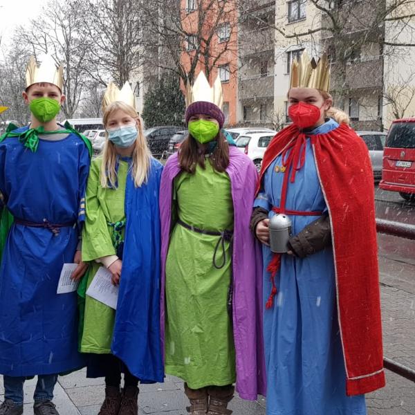 8030_1Sternsinger2022 (c) Pfarrgemeinde Sankt Martin, privat
