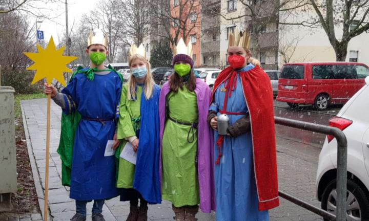 8030_1Sternsinger2022 (c) Pfarrgemeinde Sankt Martin, privat
