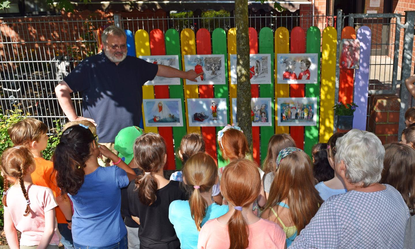 Bild Geschichte am Zaun (c) St. Martin Dietzenbach