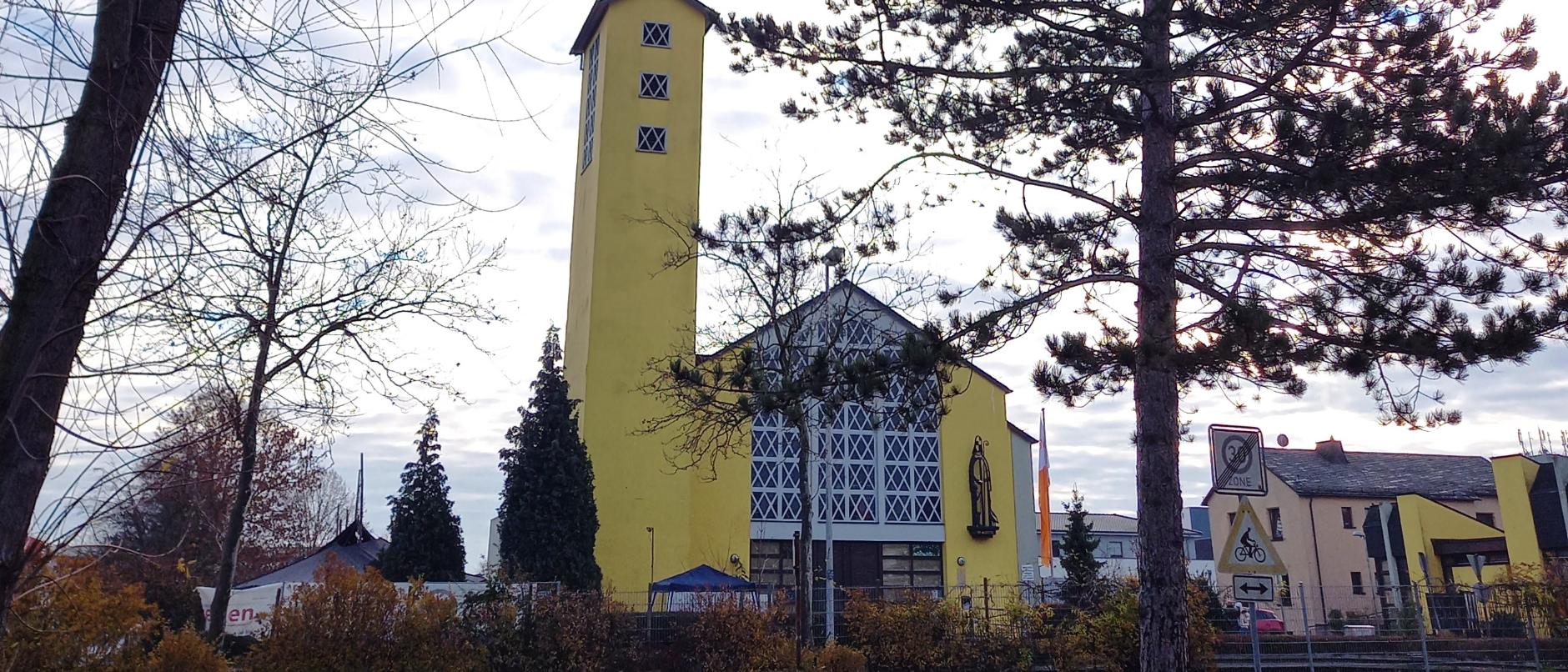Kirche Sankt Martin, 6.12.2021 (c) Pfarrgemeinde Sankt Martin, C. Doetsch