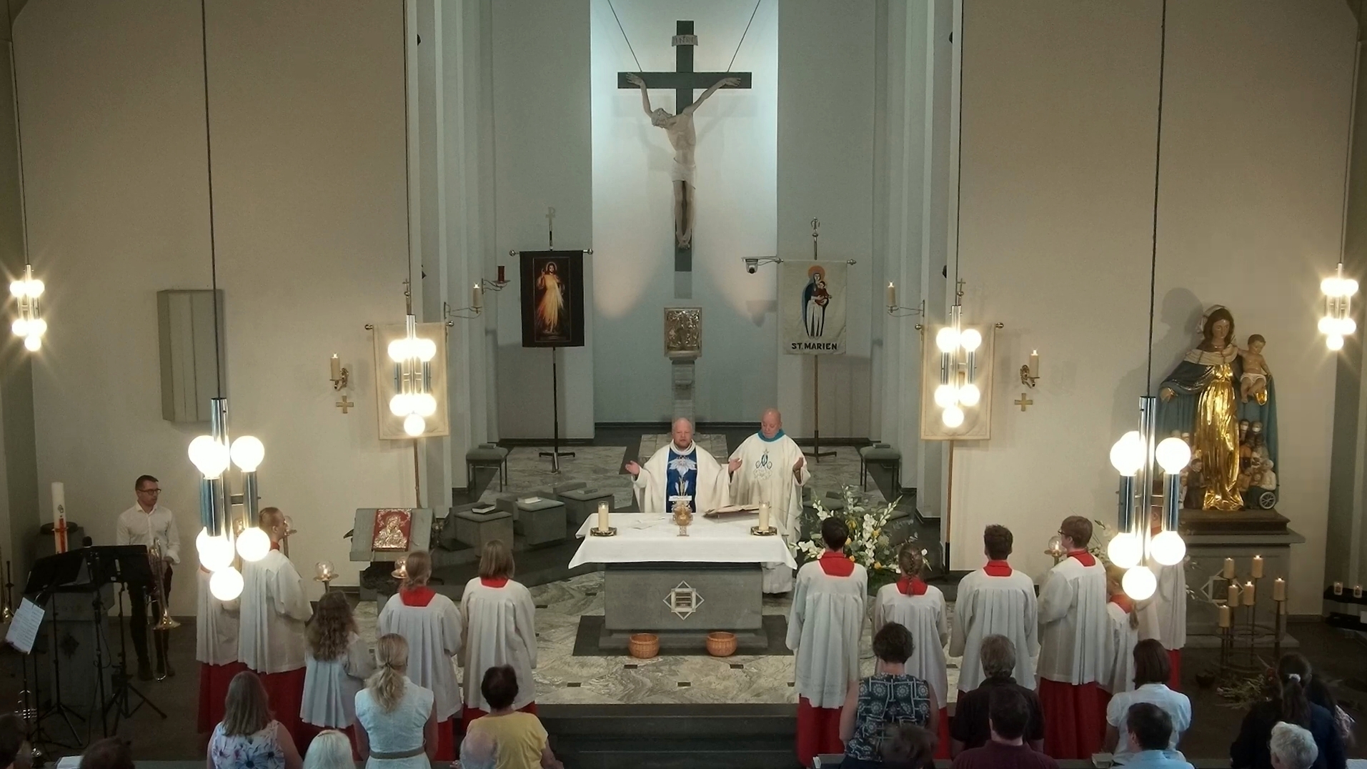 Festlicher Gottesdienst (c) Pfarrei St. Marien Götzenhain
