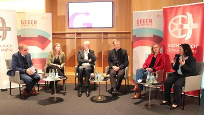 Teilnehmer der Podiumsdiskussion