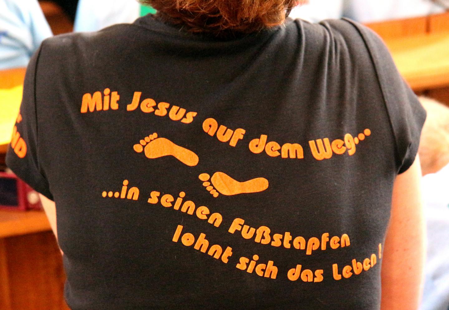 Mit Jesus (c) Peter Weidemann by Pfarrbriefservice