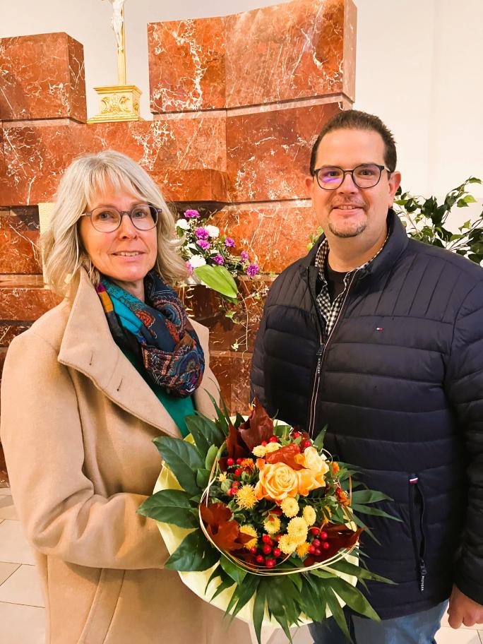 Kerstin Trumpfheller an ihrem ersten Arbeitstag mit Verwaltungsleiter Matthias Kusch
