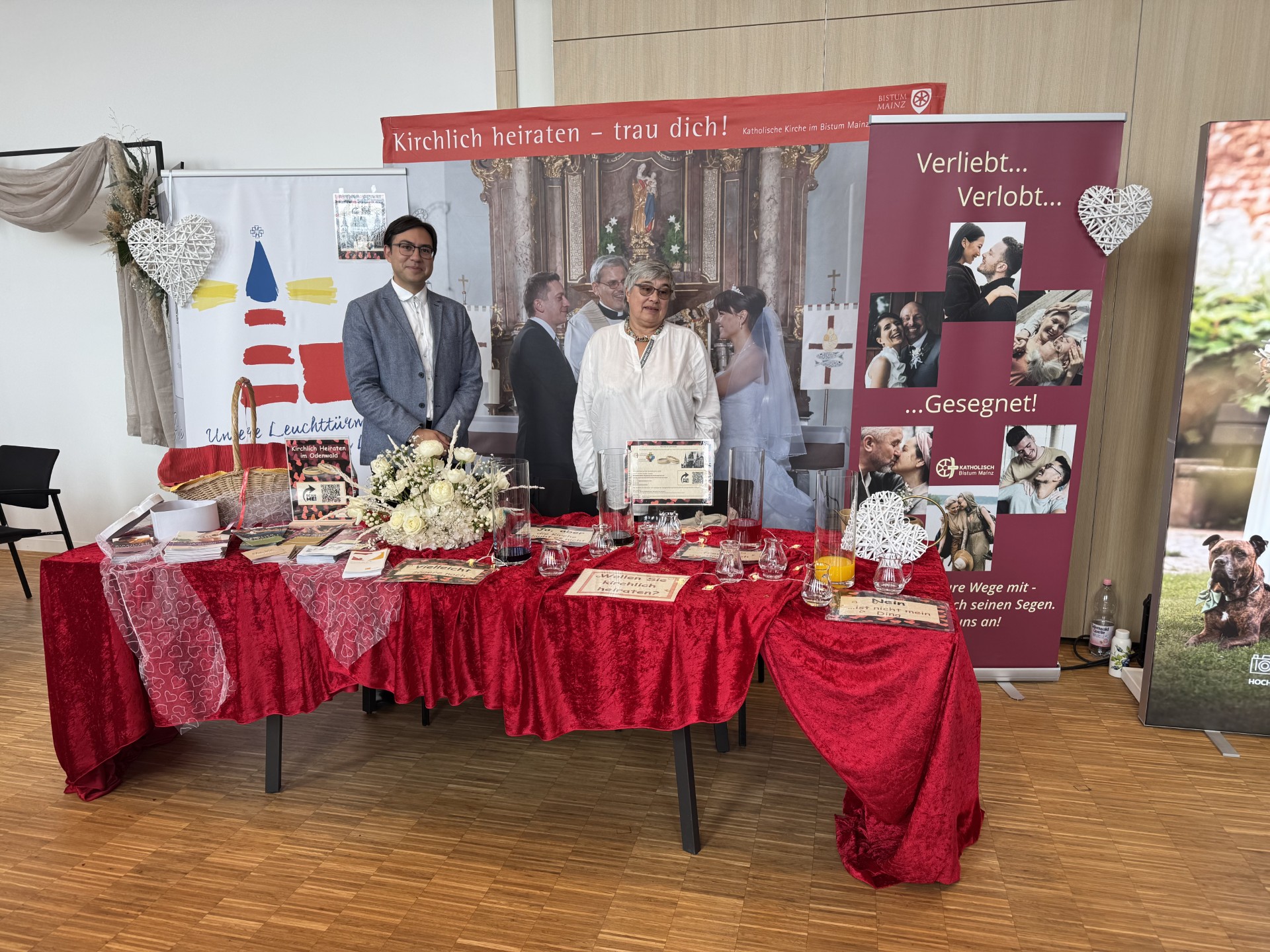 Der Stand auf der Hochteitsmesse (c) Pastoralraum Odenwaldkreis c/o Kirchengemeinde St. Sophia Erbach