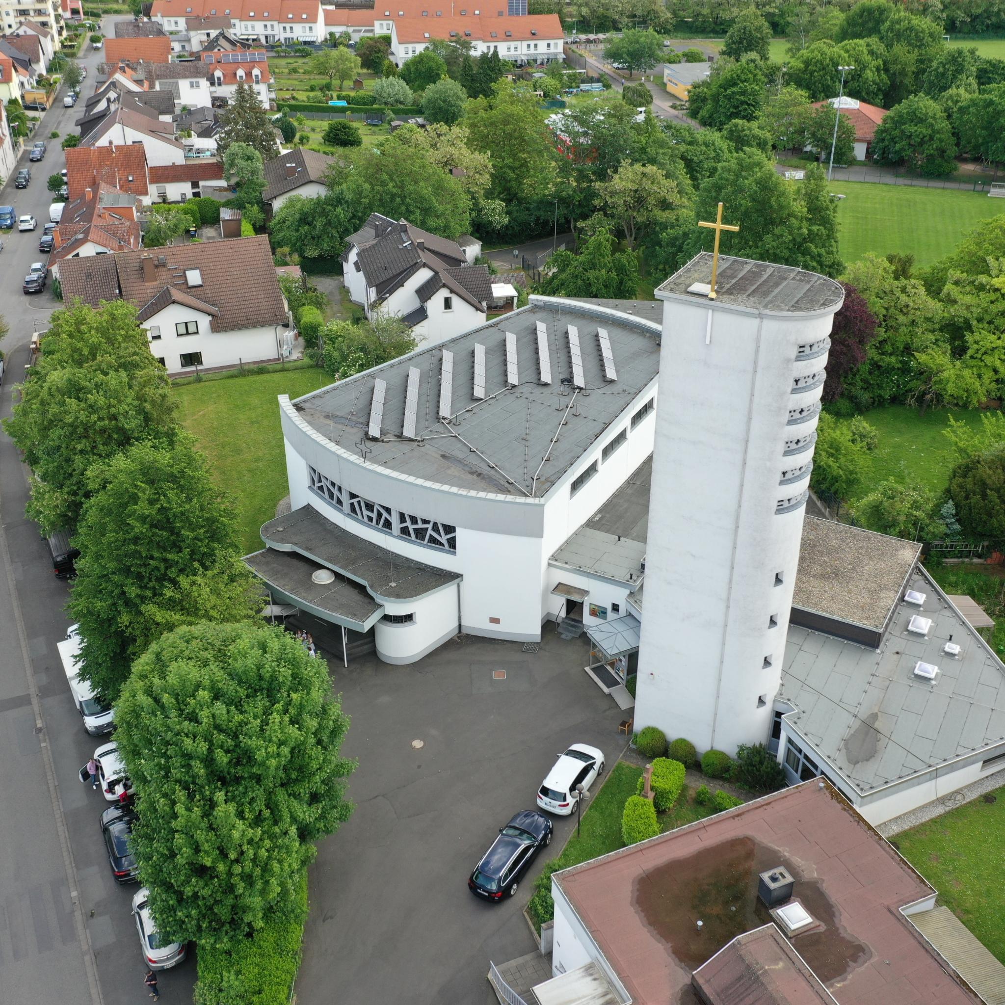 Kirche St.Johannes Nepomuk-Kloppenheim