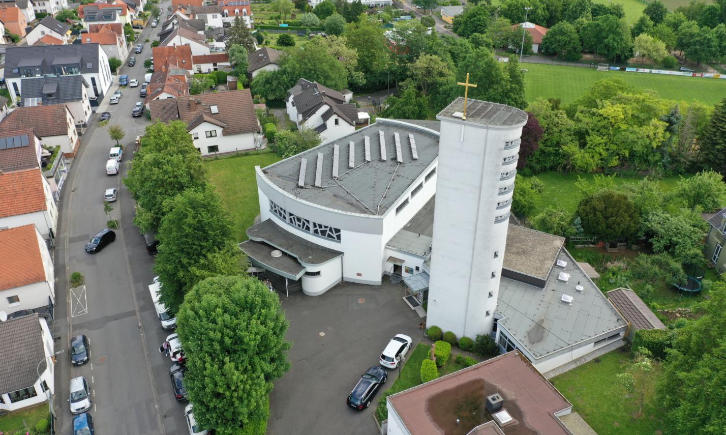 Kirche St.Johannes Nepomuk-Kloppenheim
