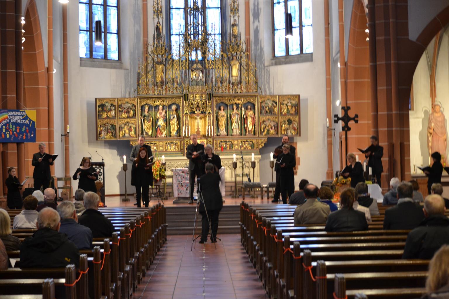 Europäischer Kammerchor in der St. Bonifatiuskirche (c) brube