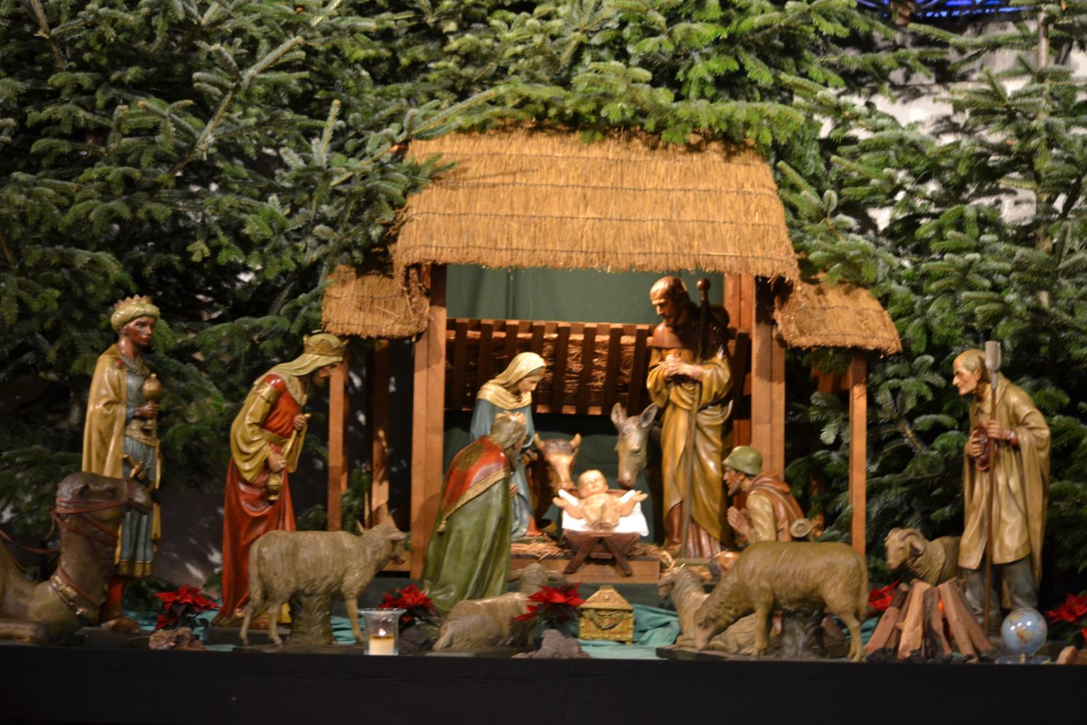 Weihnachtkrippe, St. Bonifatiuskirche (c) brube