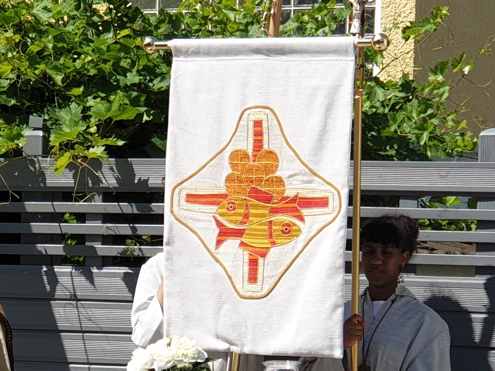 Fahne aus dem Altartuch (c) St. Marien