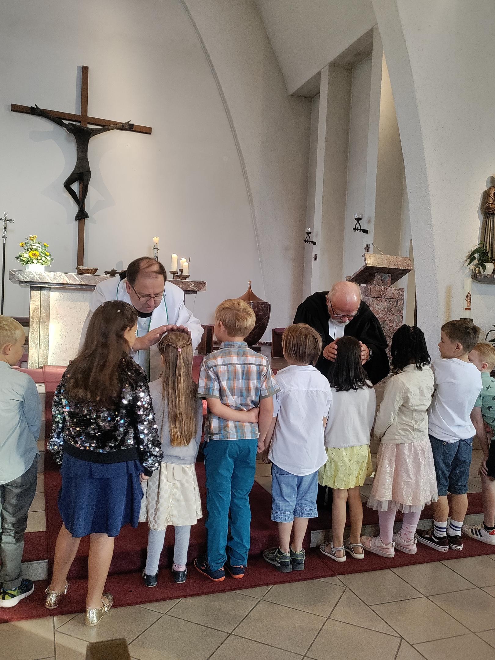 Ökumenischer Einschulungsgottesdienst 2024 (c) Frau Althaus, ev. Gemeinde