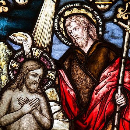 Johannes tauft Jesus, Fenster in St. Margaretha, Köln-Libur (c) pixabay