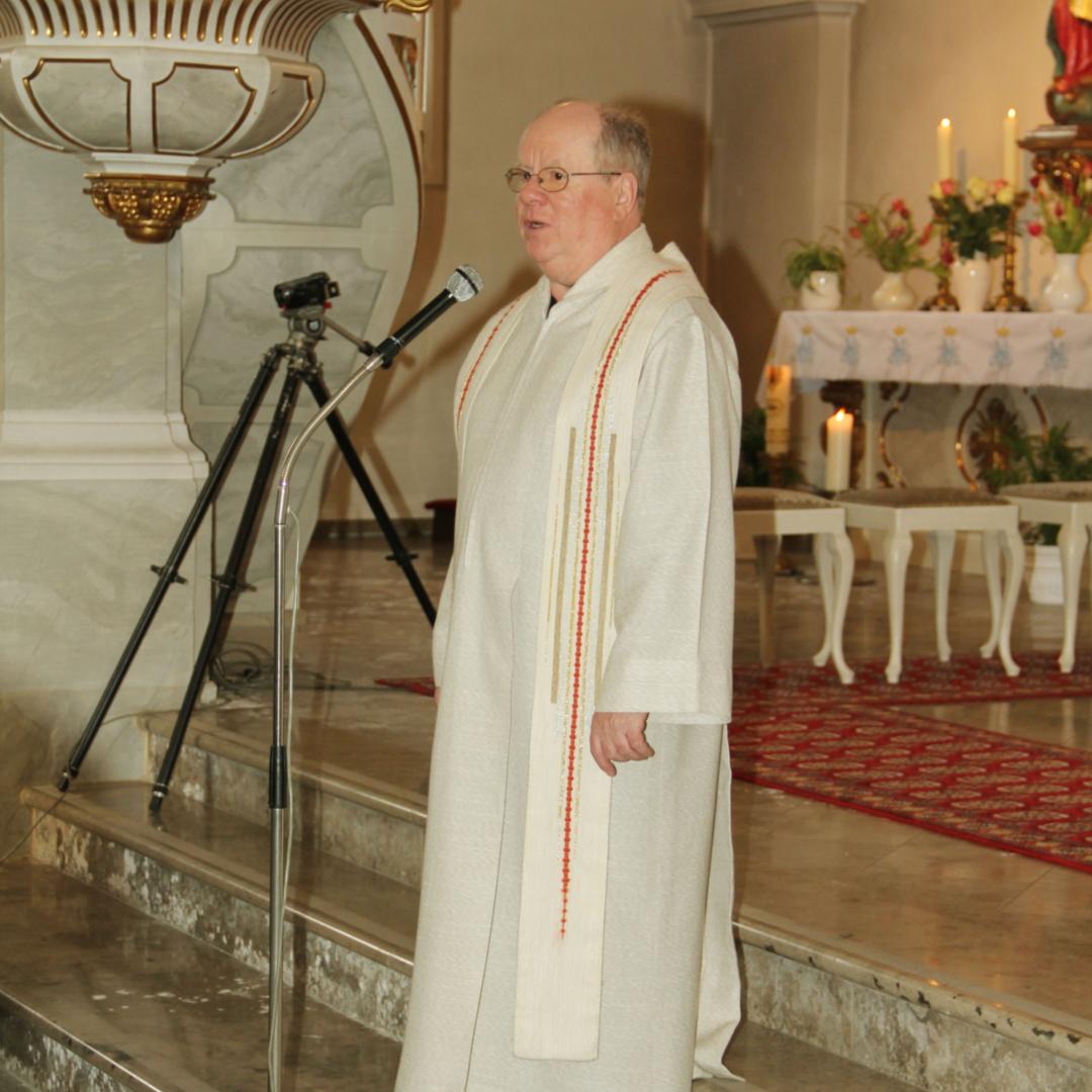 Katholische Pfarrei Zu Den Lübecker Märtyrern Hauptamtliche Ansprechpartner Katholische Kirche in Kelsterbach