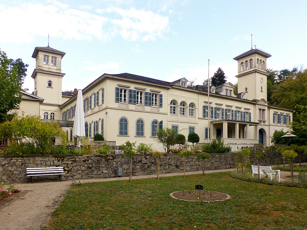 1024px-Schloss_Heiligenberg_(Jugenheim)-01 (c) Muck, CC BY-SA 4.0 via Wikimedia Commons